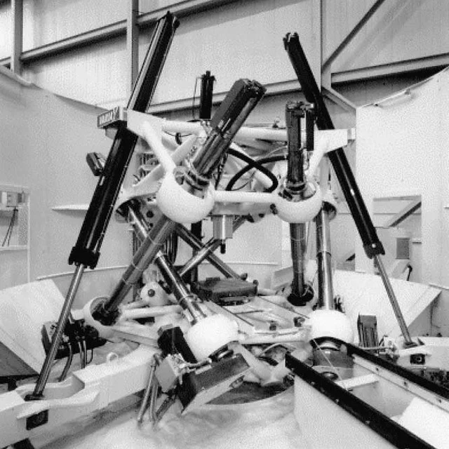 The 6-Axis Parallel Layout Variax by Giddings and Lewis